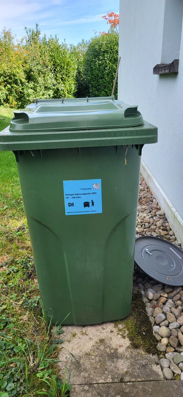 Altro per Ufficio & Commercio: Gungut Container 240 L – Usato da Pfaffhausen venduto da cri_p8yz