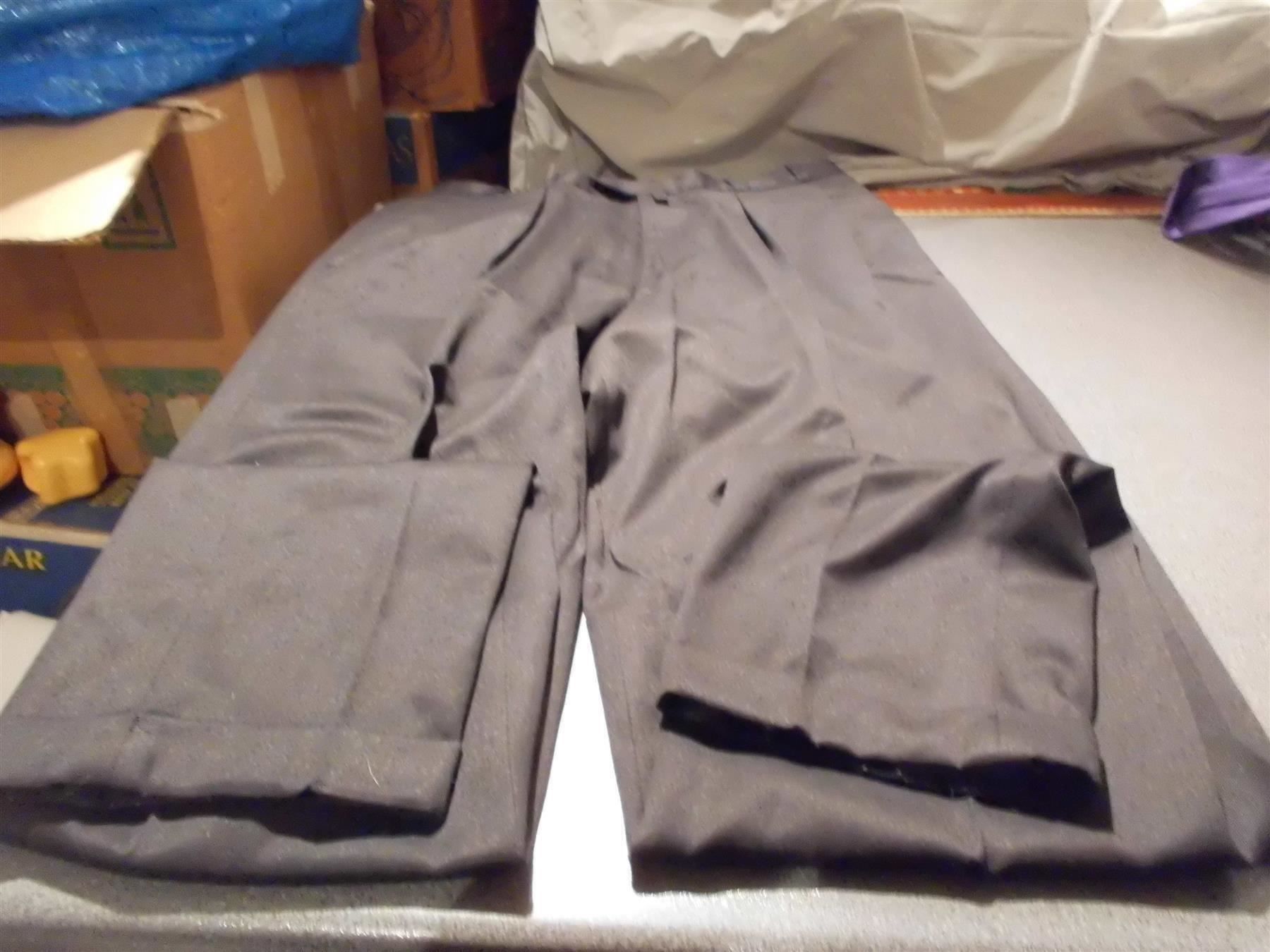 Pantaloni: Hose Grösse 38, schwarz – Usato da Zürich venduto da abraxas1291