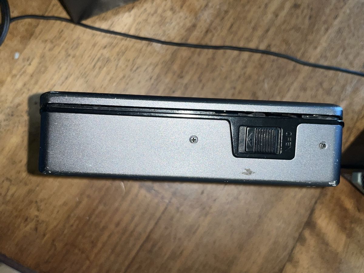Sony Tragbarer Mediaplayer: Sony Walkman DD-11 defekt – Defekt aus Niederurnen von gebrauchtbrauchbar 5