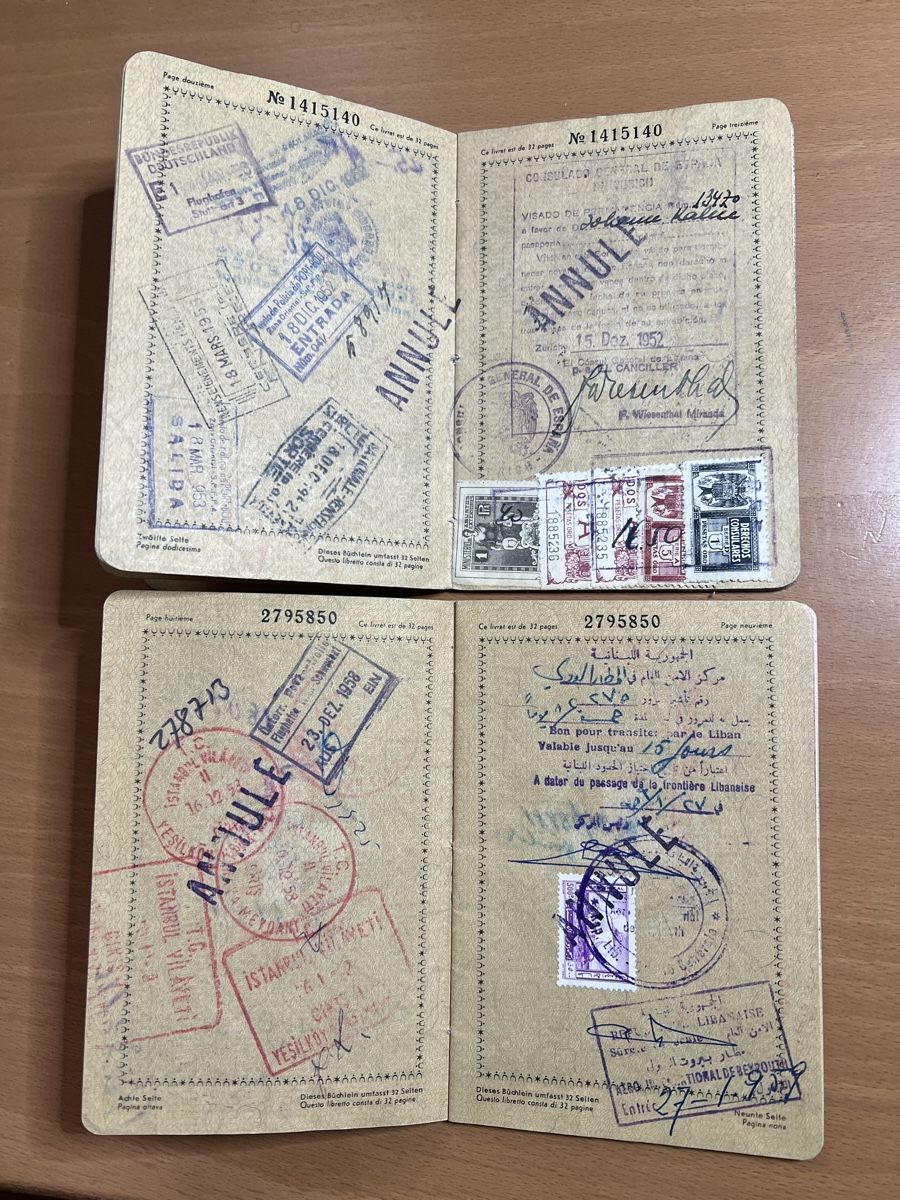 Documenti: 2 alte Schweizer Pässe mit Stempeln – Usato da Riehen venduto da  3