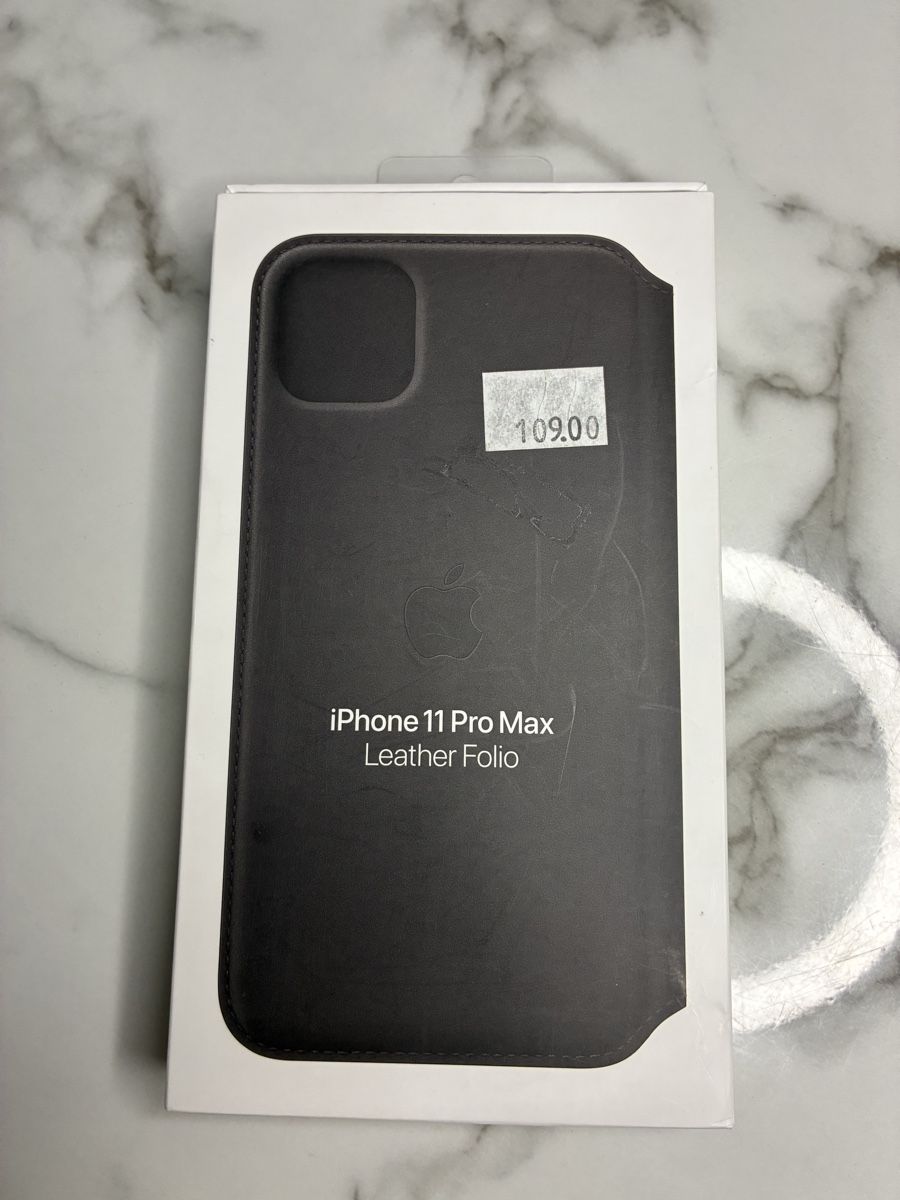 Apple Cover & Protezioni schermo: Coque iPhone 11 Pro Max Folio Cuir Noir - Comme Neuf – Nuovo (secondo la descrizione) da Nyon venduto da far_f89n