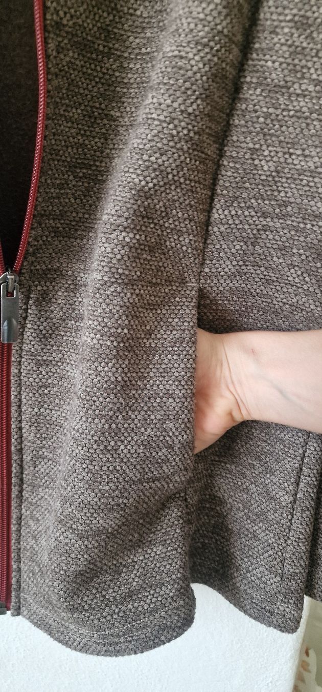 Giacche: Fleecejacke mit Kapuze braun Grösse L – Usato da Romanshorn venduto da REALJessiB 3
