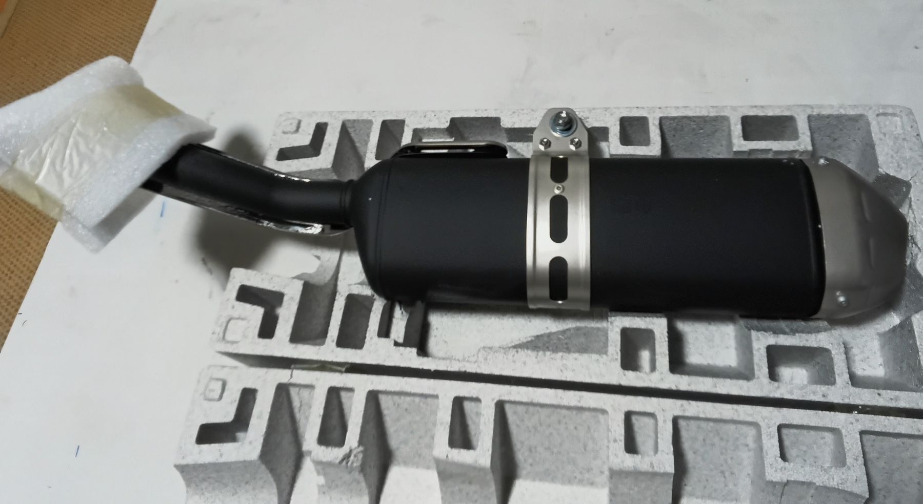 Yamaha Sistemi di scarico: Yamaha Tenere 700 Original End-Auspuff  – Nuovo e nell'imballaggio originale da Buochs venduto da Jac_2kwg
