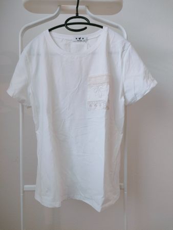 Wunderschönes T-Shirt weiss mit Elegante Volantdetails
