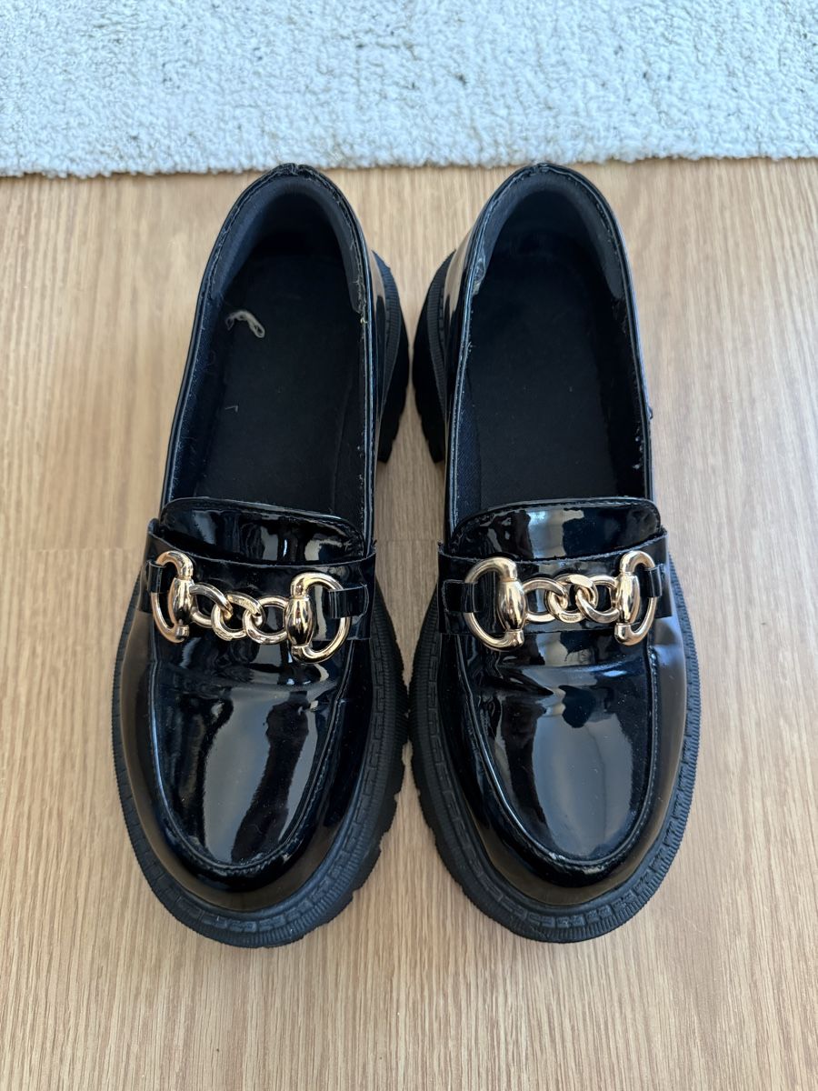 Scarpe da donna: Black loafers – Usato da St. Gallen venduto da trxcy
