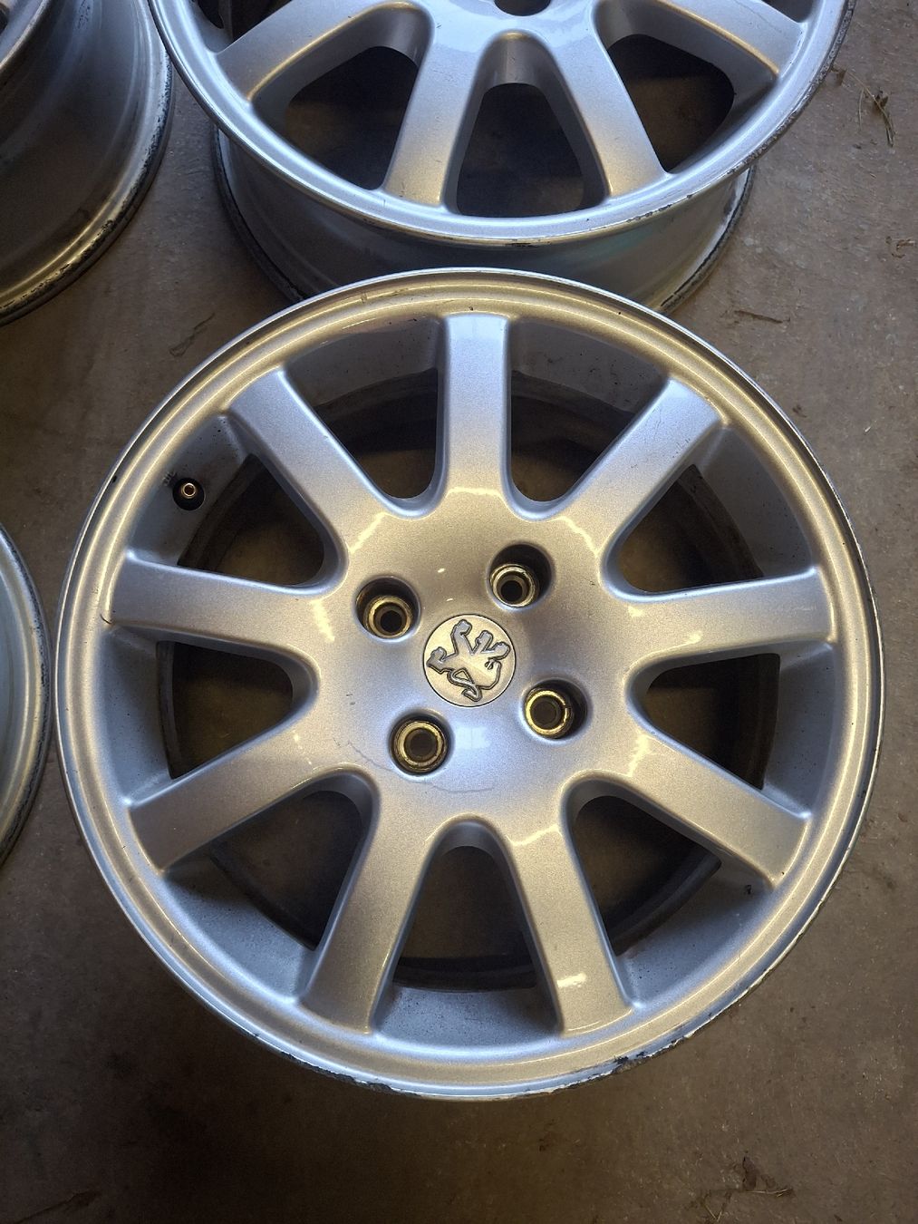 Peugeot Jantes: Jantes Ouragan – D'occasion à Prêles par 309_16V 2