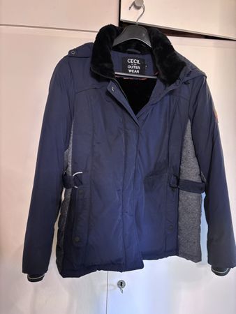 Cecil Winterjacke Gr. XL, dunkelblau mit Kunstfell, neuw.