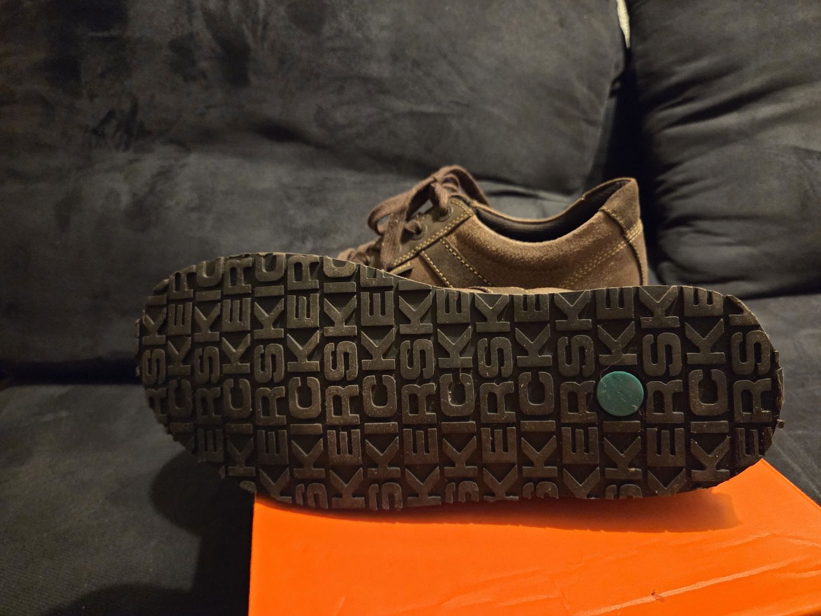 Kickers Scarpe da uomo: chaussures kickers – Usato da Lausanne venduto da bor_kwk9