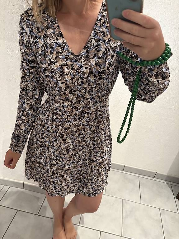 Lotti di vestiti: Second Hand Kleider Auflösung Damen  – Usato da Unterägeri venduto da mar_96hk 1