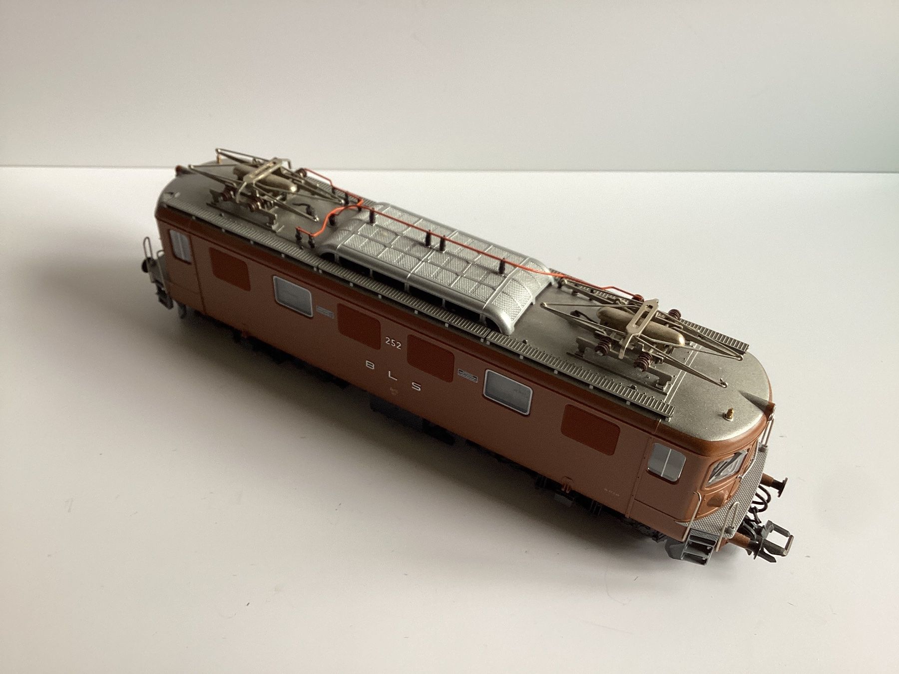 Roco Modellini di ferrovie: Roco 63883 BLS Ae 4/4 252 H0 1:87 – Usato da Effretikon venduto da simtek_de 3