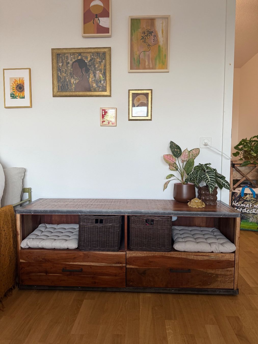 Mömax TV Möbel: TV-LOWBOARD MACKZ – Neu (gemäss Beschreibung) aus Bern von epu_vp75