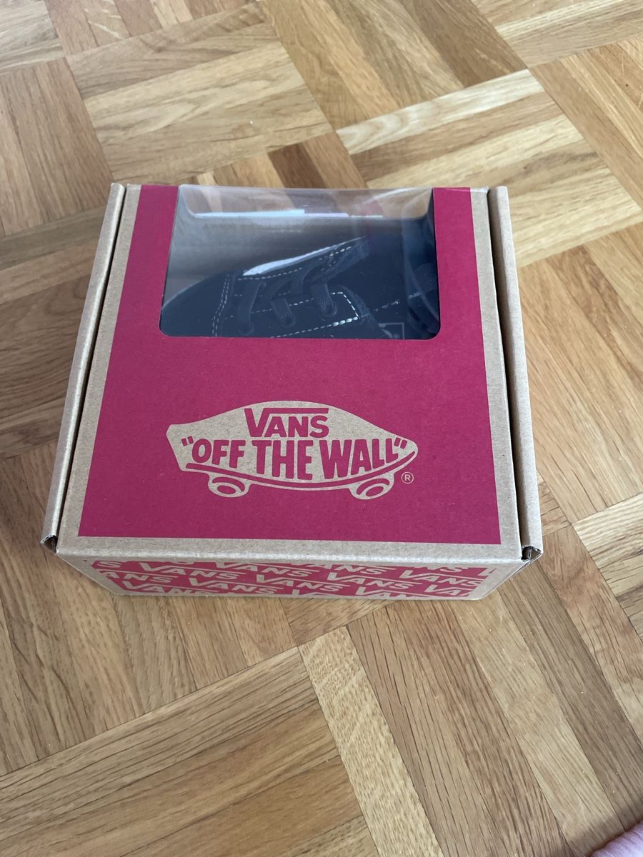 Vans Scarpe per ragazzi: New! Vans Old Skool Crib, taille 19 – Nuovo e nell'imballaggio originale da Versoix venduto da Pti-pois 3