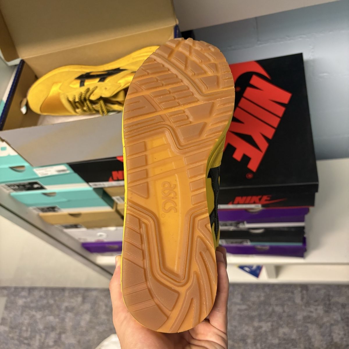 Asics Scarpe da uomo: Asics Gel Saga Kill Bill US 10.5 from 2013 – Nuovo (secondo la descrizione) da Winterthur venduto da LaBodega 5