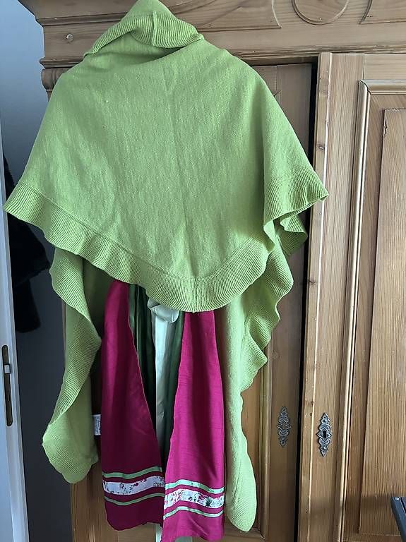 Kleider: Dirndl  von Alpin Gr 38 mit Zubehör  – Gebraucht aus Romanshorn von mar_5ssl 3