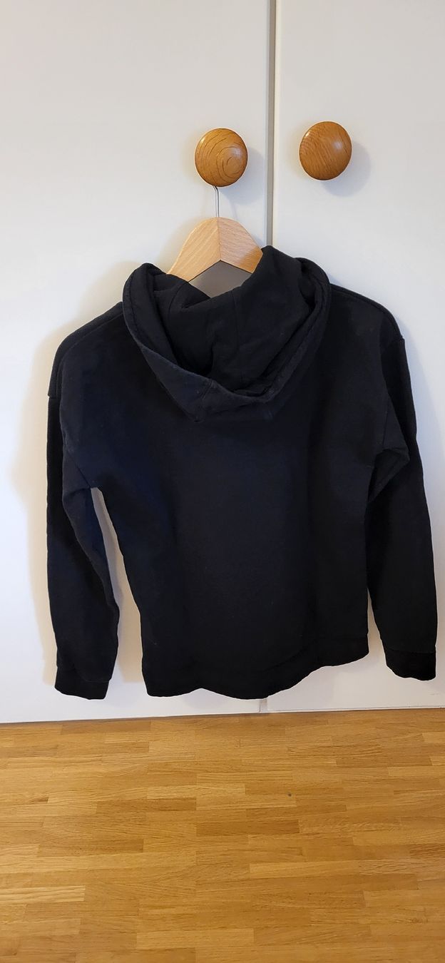 Guess Maglioni & Felpe: Hoodie Guess schwarz 176 cm – Usato da Oberwil BL venduto da Manue1974 1
