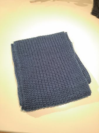 Écharpe bleu marine
