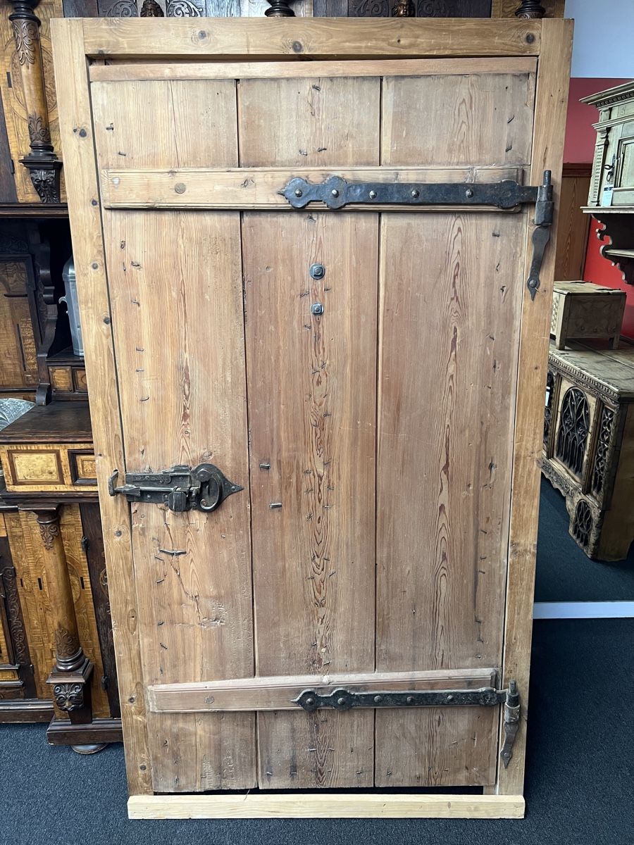 Porte: Antike Engadiner Türe – Usato da Gossau SG venduto da Keller-Antiques 1