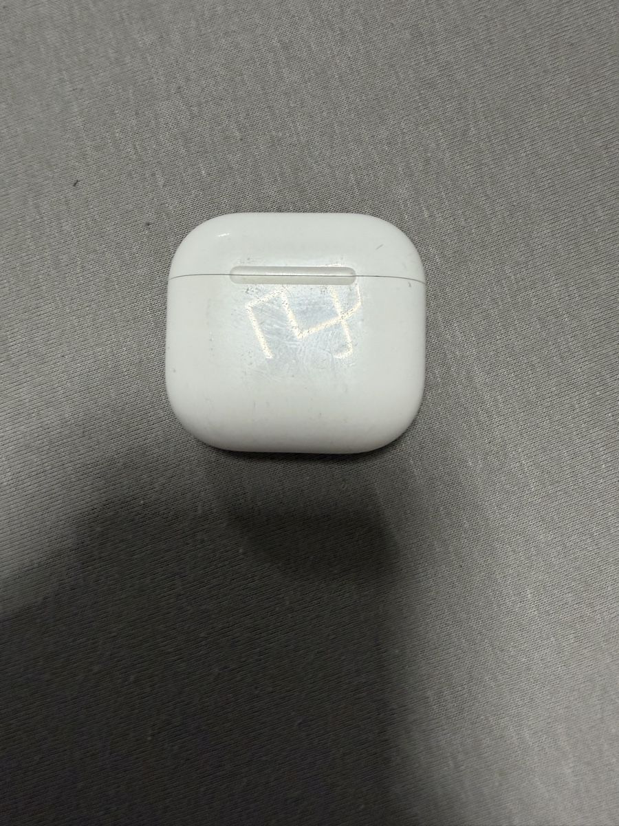 Apple Cuffie: Airpods 4 – Usato da Biberist venduto da John2853