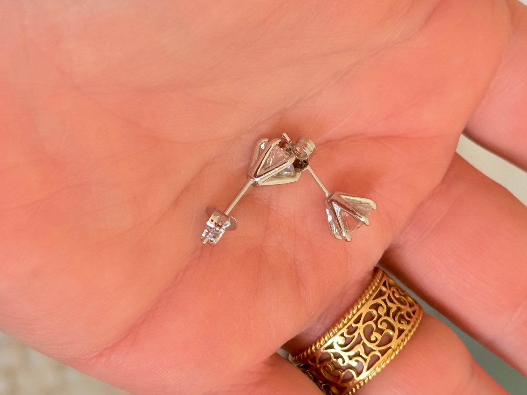 Ohrringe & -stecker: 2.00(total)ct D white moissanite earrings with certificate – Neu und originalverpackt aus Genève von AWWA 5