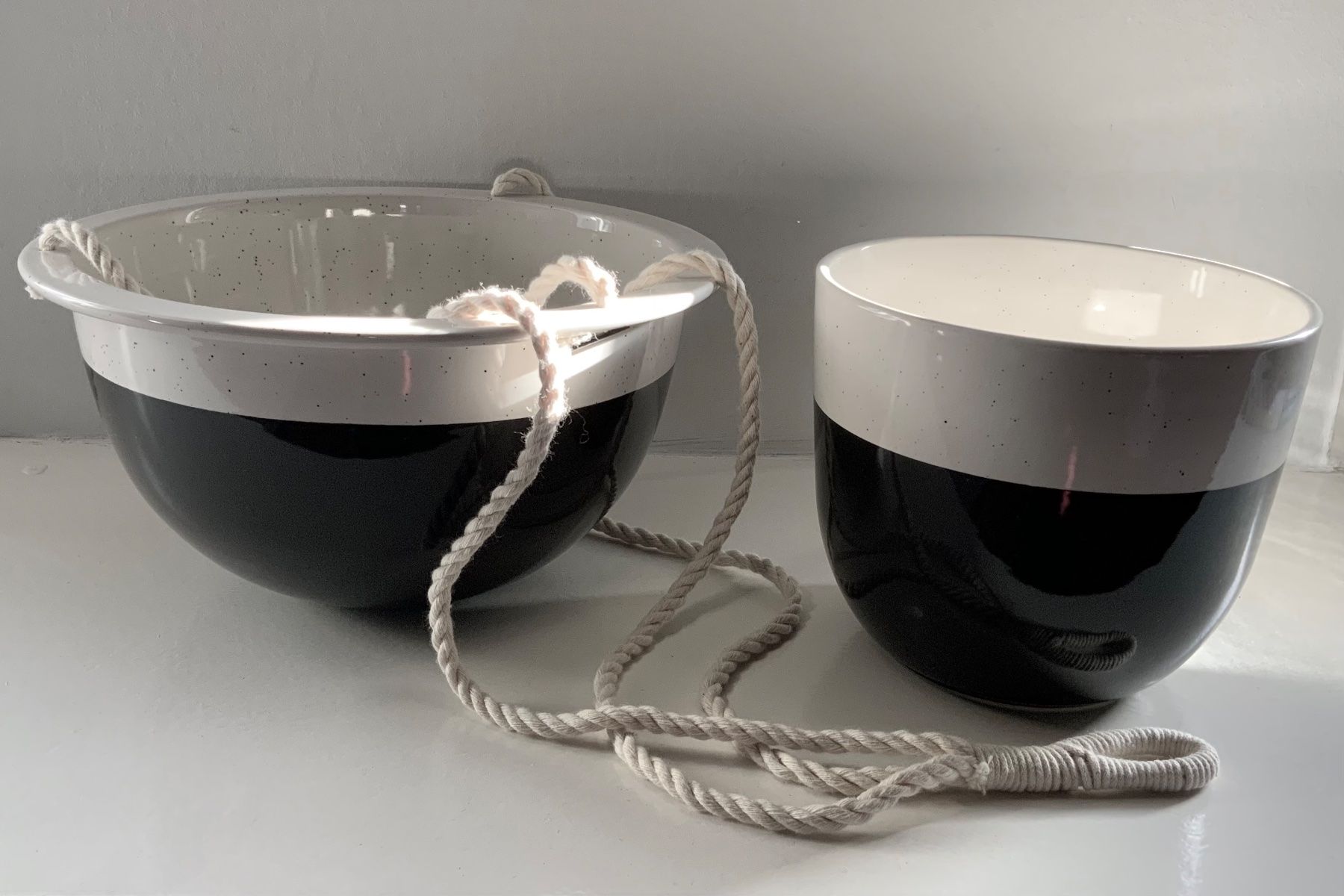 Ikea Blumentöpfe: Cache-pots IKEA (lot de 2) – Gebraucht aus Fribourg von Pathalie