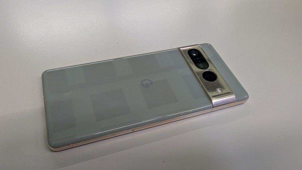 Google Portables: Google Pixel 7 PRO, (Flimmern) – D'occasion à Heerbrugg par -PAn- 2
