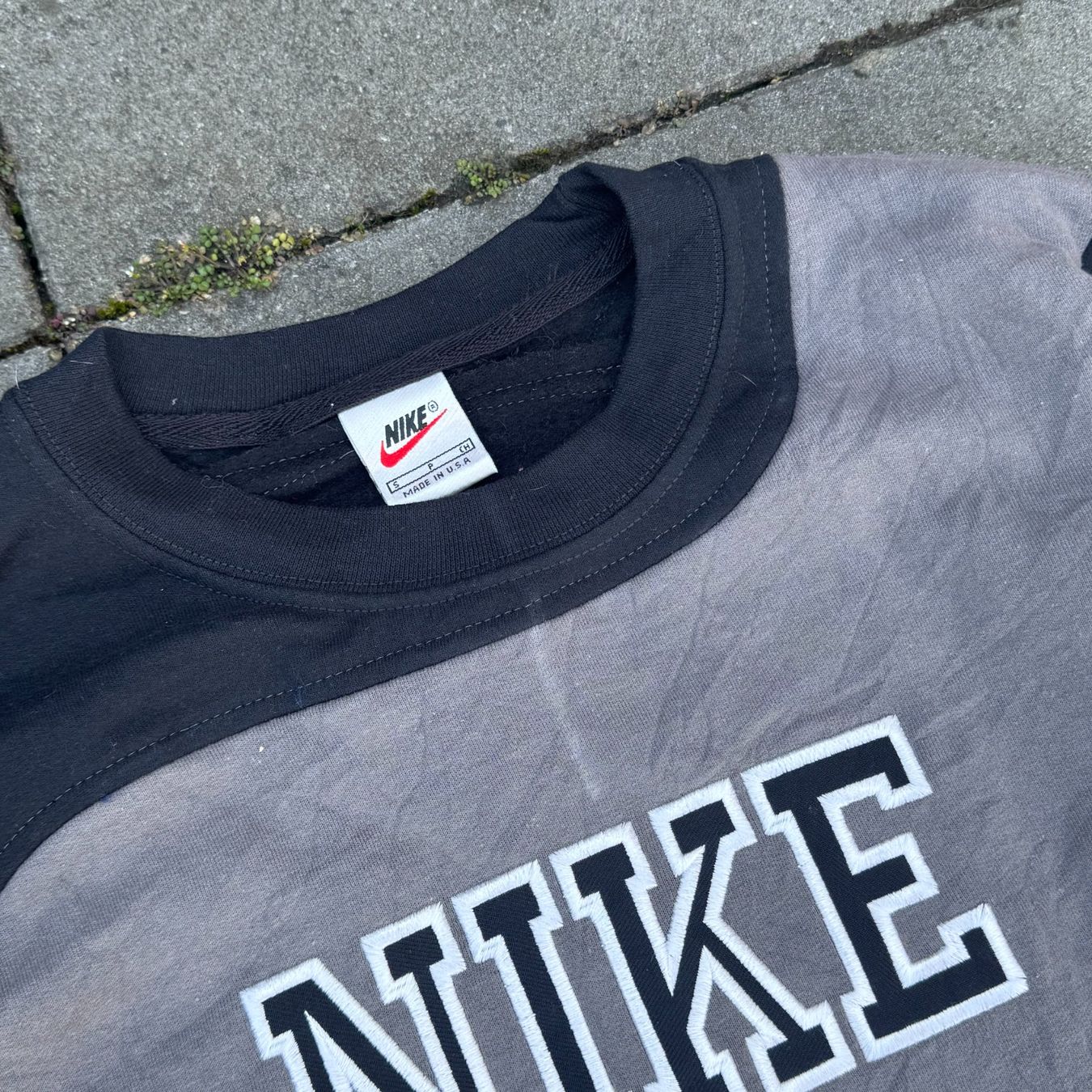 Maglioni & Felpe: Reworked vintage Nike sweatshirt pull pullover – Usato da St. Gallen venduto da sourced_limited 1