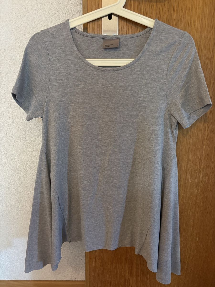 Vero Moda T-shirt: Vero Moda T-Shirt, Grösse S, Sommer-Look, hellgrau – Usato da Dielsdorf venduto da zumba93