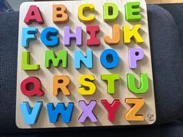 Buchstaben Puzzle Hape Holz ABCD Holzspielzeug guter Zustand