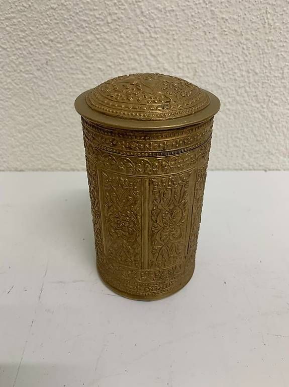 Tutte le decorazioni: Vintage Historismus Deckeldose aus Messing – Usato da Obernau venduto da Arche_Noah_Brocki