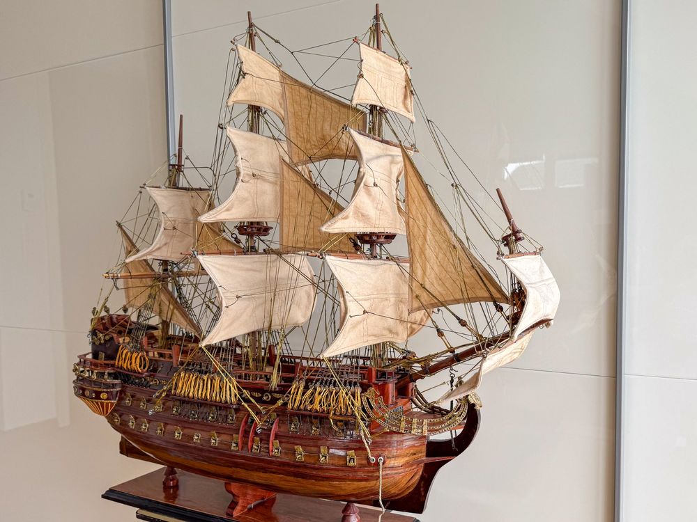 Wunscherschönes handgefertigtes historisches Modellschiff (Gebraucht ...