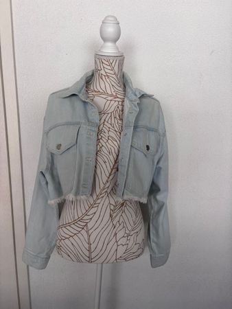 Veste en jean courte femme Pull&Bear  taille L bon état