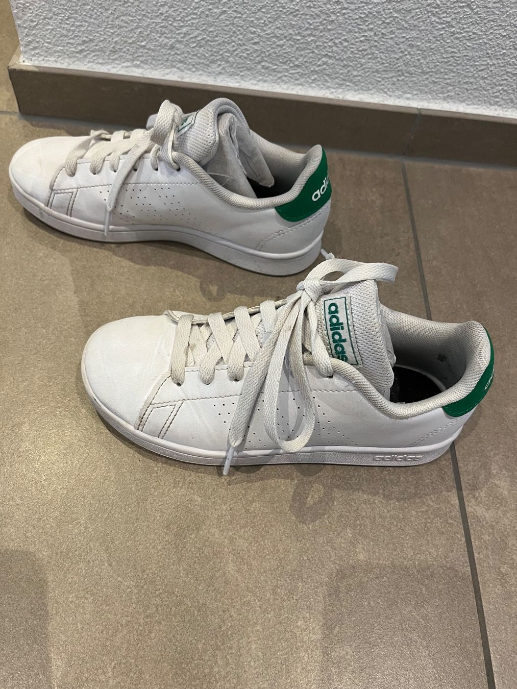 Adidas Scarpe per ragazzi: ***ADIDAS*** Sneaker Gr. 33! – Usato da Volketswil venduto da Kephren 2