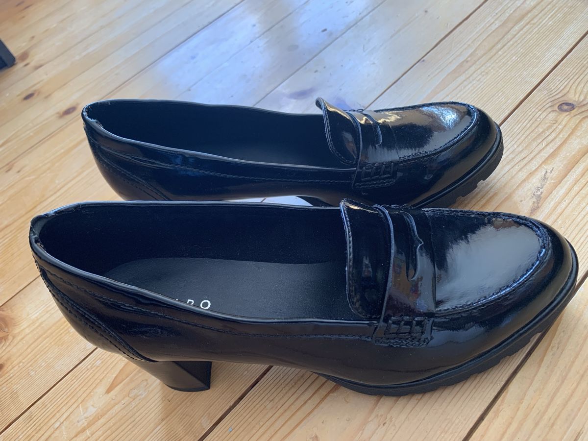 Scarpe da donna: Lackpumps Pesaro 39 – Usato da Wittenbach venduto da chapinero