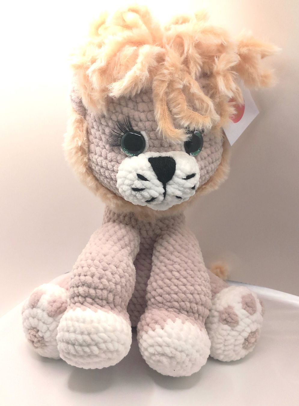 Giocattoli: Gehäkelter Löwe beige ca.28cm, Handmade – Nuovo (secondo la descrizione) da Bischofszell venduto da ewa-shop