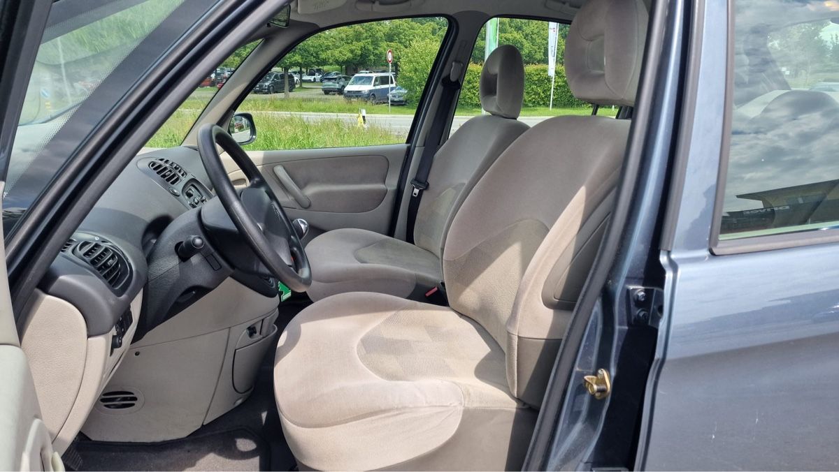Citroën Automobili: Citreon Picasso 1.6i  – Usato da Immensee venduto da Finoli.ch 7
