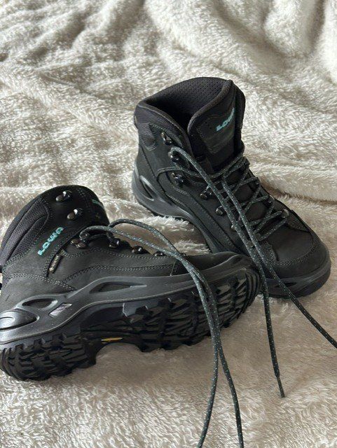 Lowa Chaussures femmes: Lowa Wanderschuh – Neuf (Voir description) à Grossdietwil par conniha 1