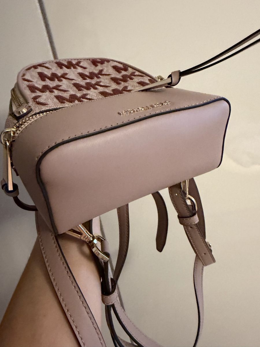 Michael Kors Zaini: sac a dos michael kors – Nuovo (secondo la descrizione) da Delémont venduto da tyt_6hqs 5
