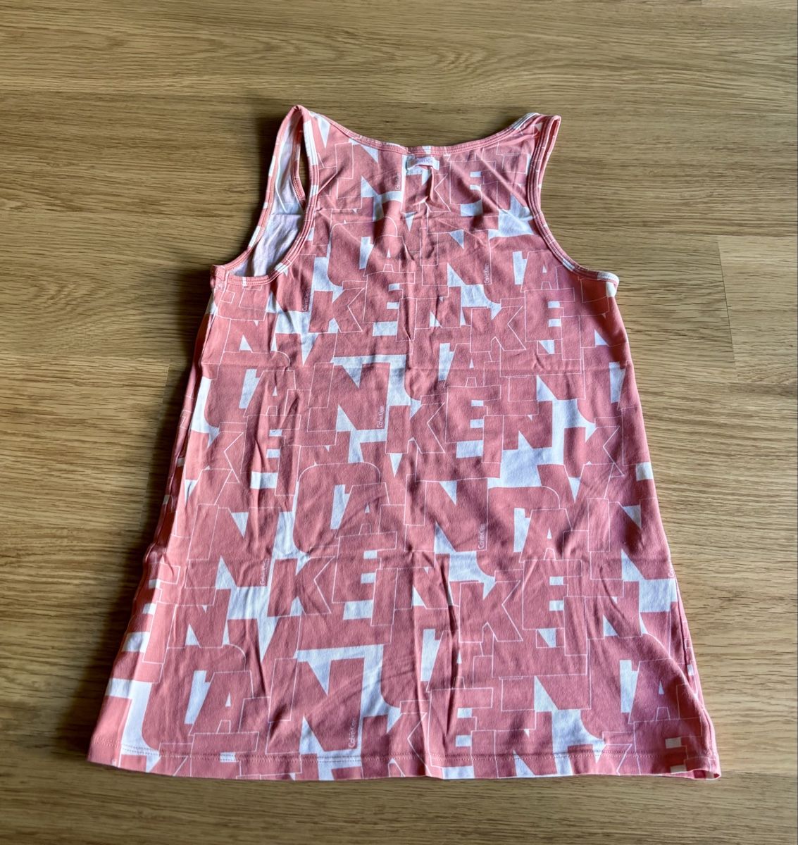 Calvin Klein Top: Calvin Klein Top  – Usato da Baden venduto da Tiffany6878 1