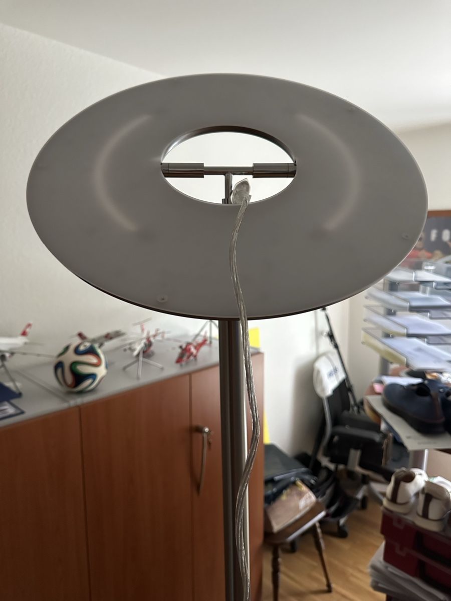 Livique Lampen: Stehlampe LED dimmbar – Neu (gemäss Beschreibung) aus Schlieren von Moma0