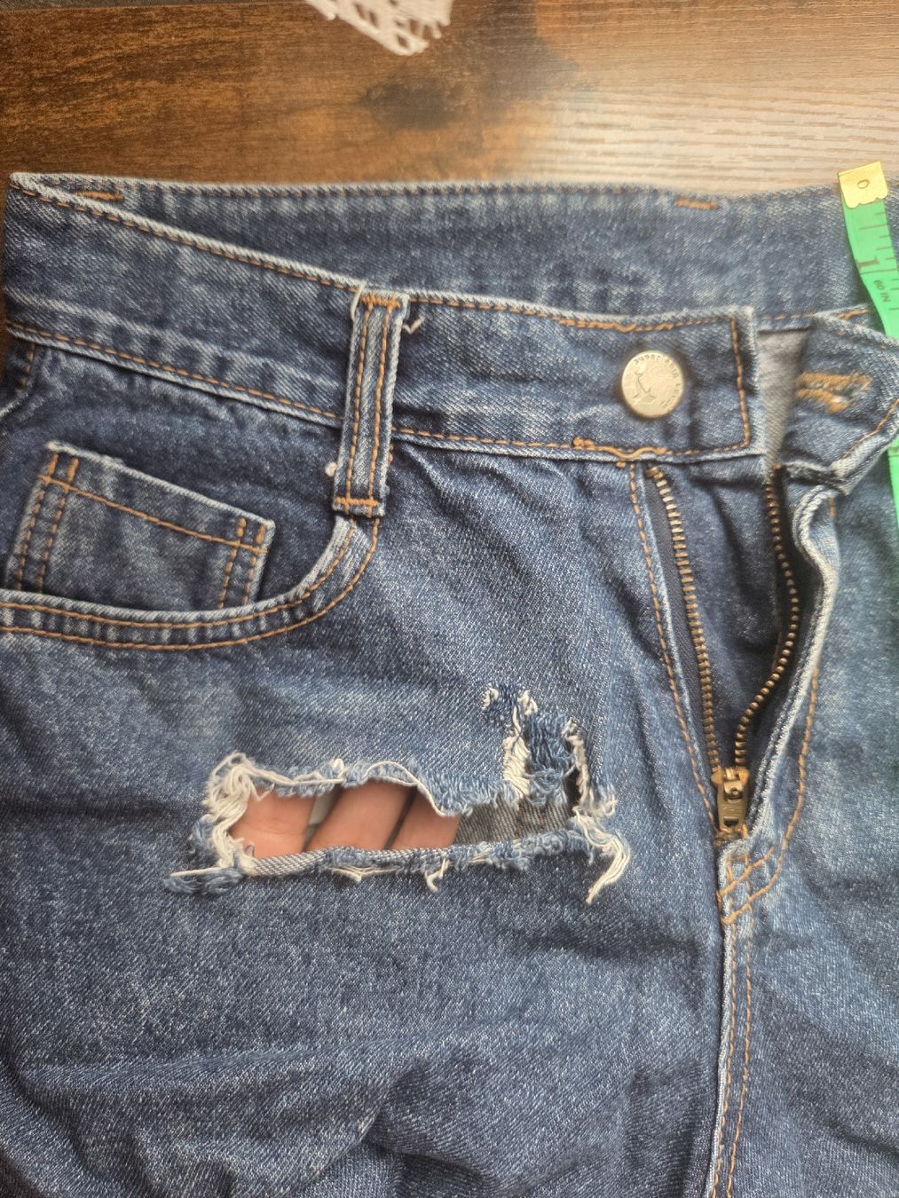 Pantalons: Jeans Shorts Grösse 26 distressed blue denim – D'occasion à Winterthur par Maricels_Boutique 3