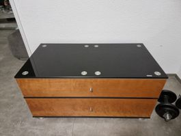 TV-Möbel mit Glasplatte, aus Metall und Massivholz