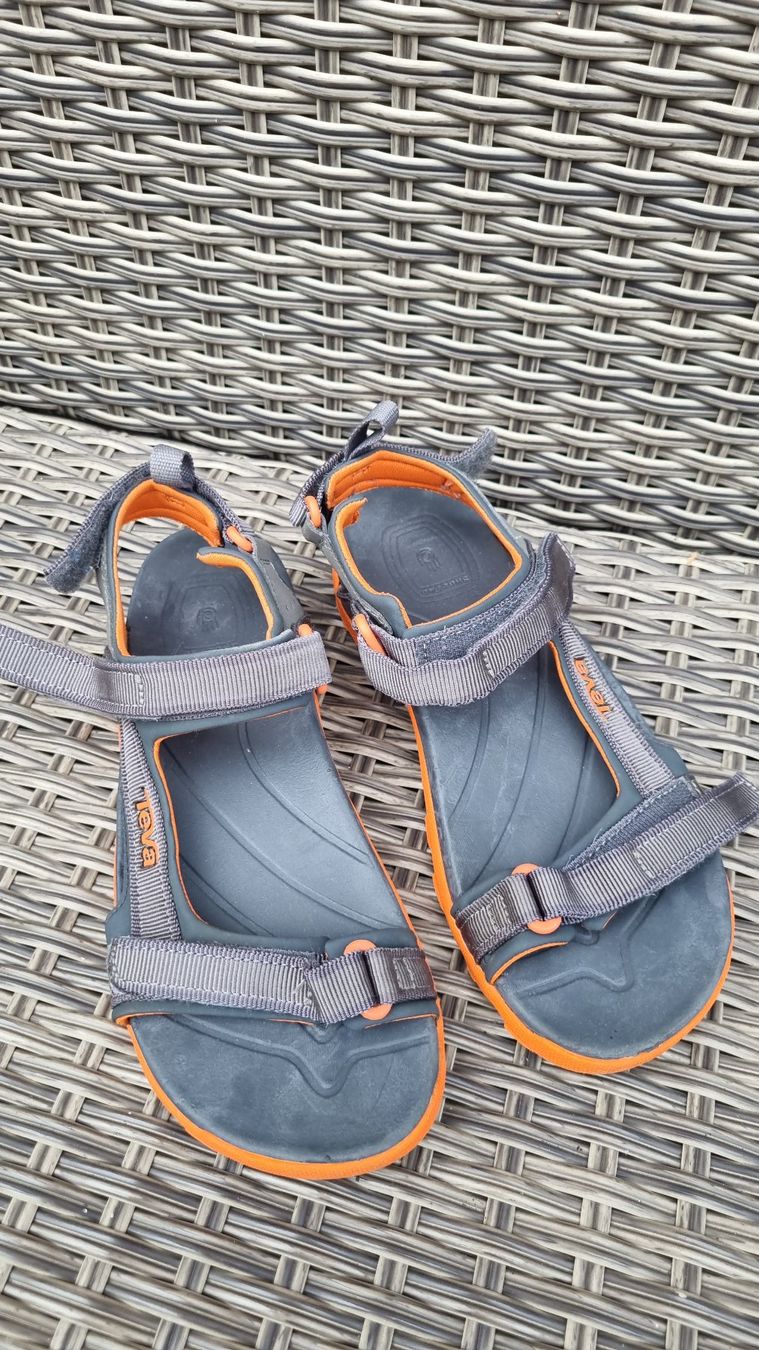 Teva Scarpe per ragazzi: Teva Sandalen Kinder, grau/orange – Usato da Wasen im Emmental venduto da Reco74