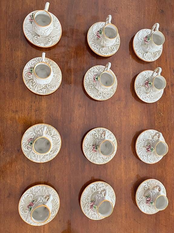 Tazze: Servizio caffè Capodimonte vintage  25 pezzi. – Usato da Breganzona venduto da Renzanton 1