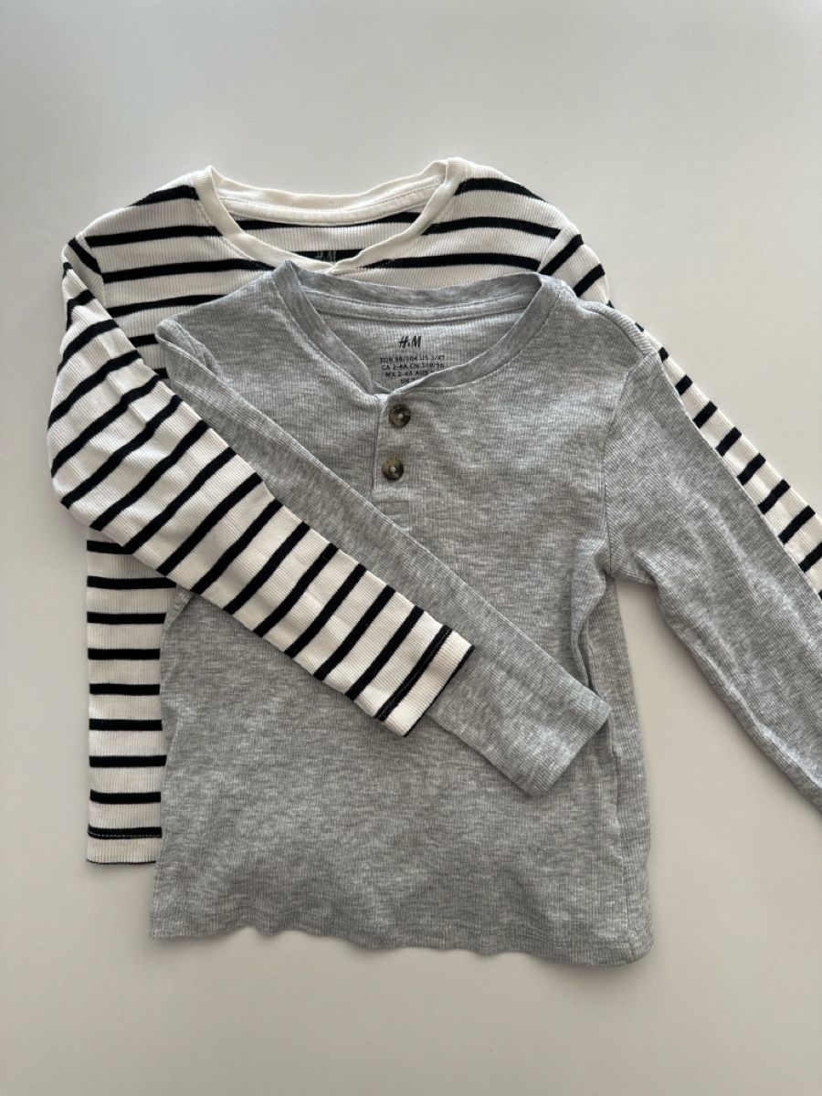 H&M Kleiderpakete & -sets: 2er Pack Kinder Pullover Langarm Grösse 98/104 – Gebraucht aus Zürich von KrisZH