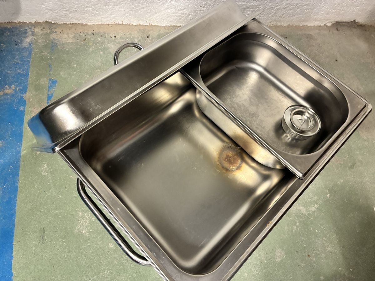Küchengeräte: Chafing Dish 2er Set Edelstahl mit Deckel gebraucht – Gebraucht aus Zürich von Spurlos123 2