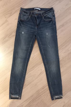 Jeans von Zara, Gr. 38, CHF 1.-