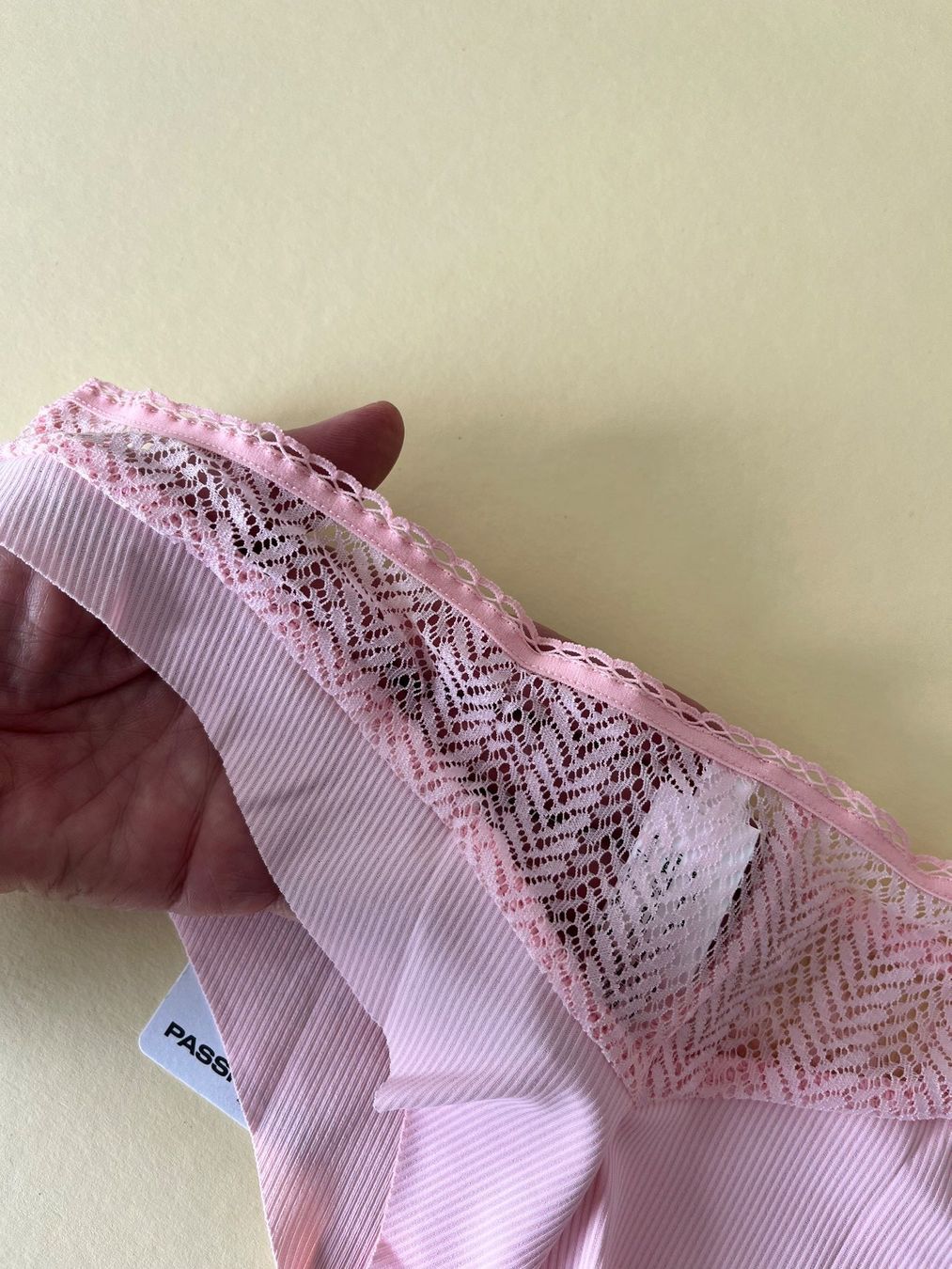 Passionata Altra biancheria intima: String PASSIONATA, Grösse 40, Hellrosa  1 Stück – Nuovo e nell'imballaggio originale da Rudolfstetten venduto da gst_g7xl 2