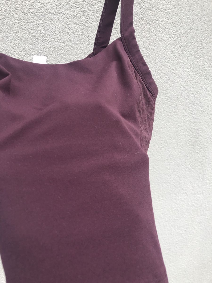 Lululemon Tops: LuluLemon Burgundy Top – Gebraucht aus Fribourg von ann_l9b7 1
