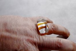 Vintage Space-Age Acrylglas-Ring, handbemalt, um 1970, NOS
