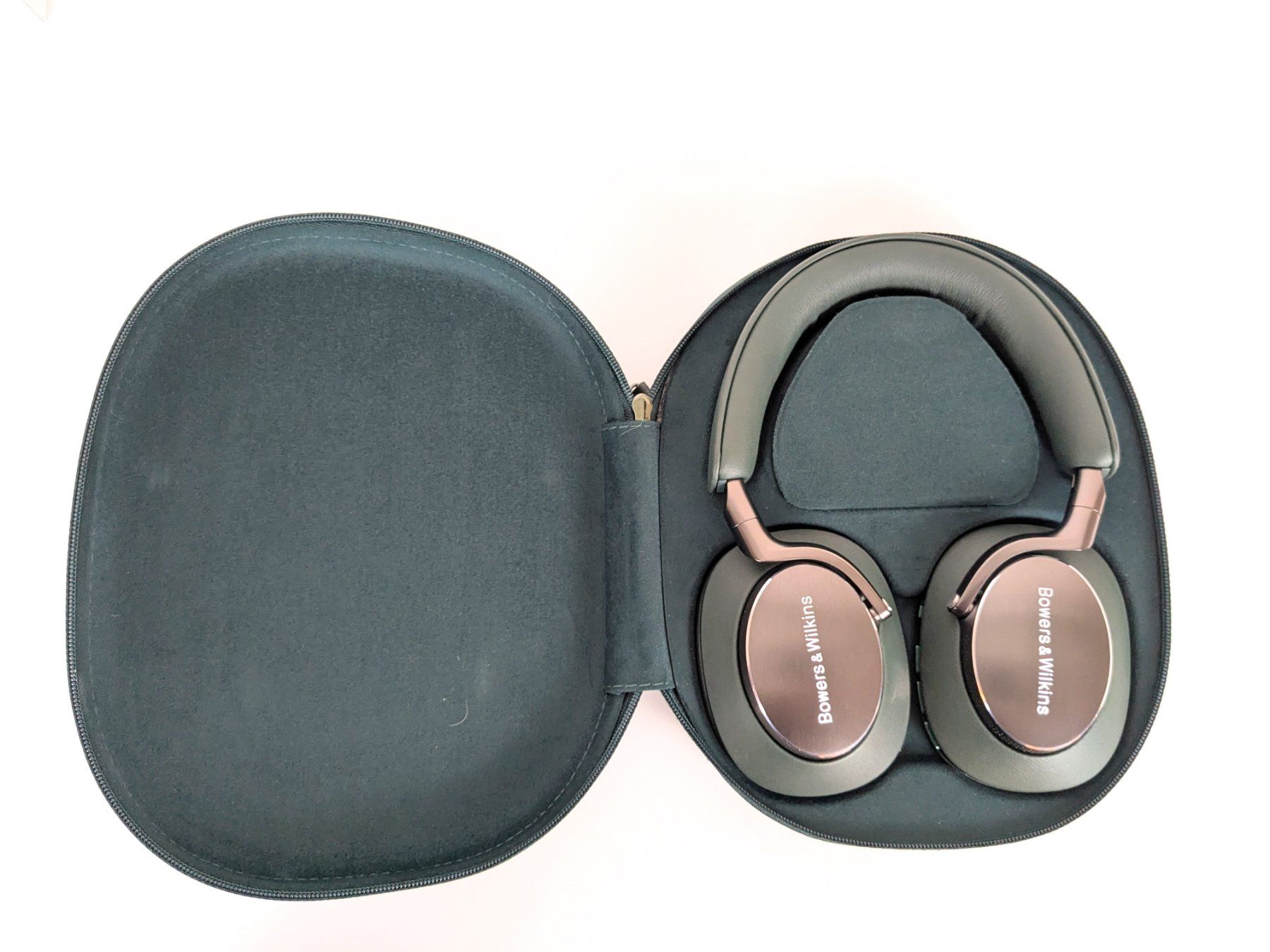 Bowers & Wilkins Cuffie: BOWERS & WILKINS Px8 Kopfhörer – Nuovo (secondo la descrizione) da Thun venduto da Restwert_Thun 3